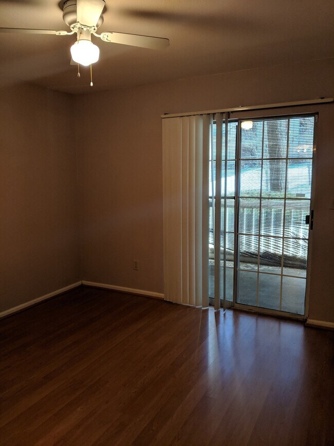 Building Photo - Englewood/DTC Ground Floor 2 Bedroom 2 Bath Condo For Rent - Great Location and Amenities