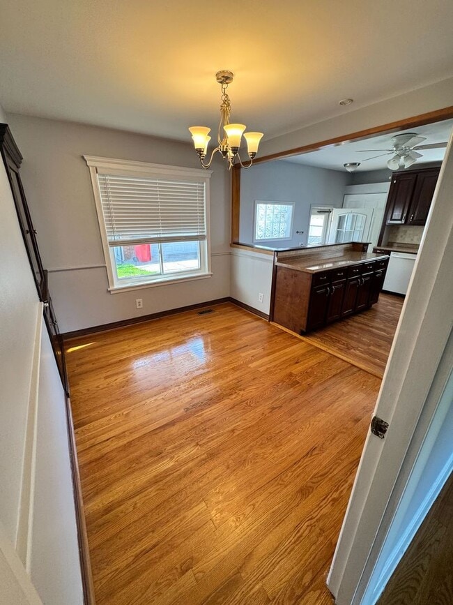Building Photo - Charming Home in St. Clair Shores