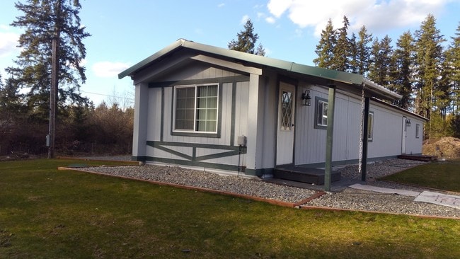 Fenced, 1/4 AC on 10 acres with two other homes. - 15016 Frenchie Ln SE