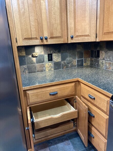 Building Photo - 18319 E Riverway Ave