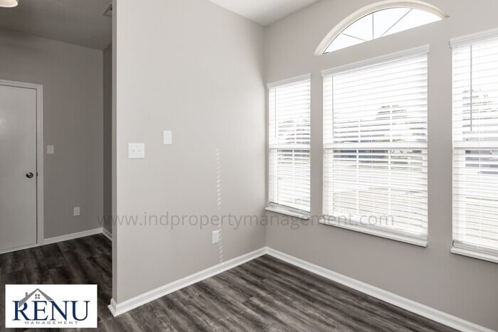 Building Photo - 2710 Lucas Dr