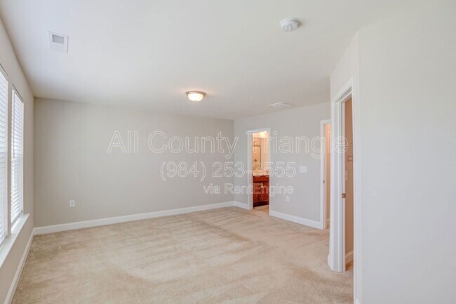 Building Photo - 1364 Scholar Dr