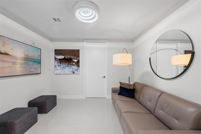 Building Photo - 16001 Collins Ave