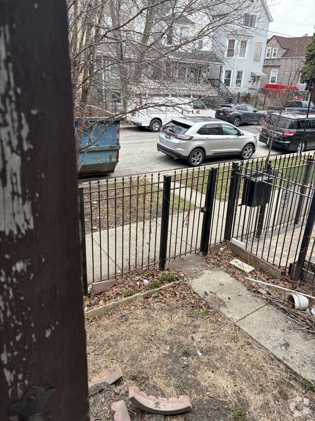 Building Photo - 1634 N Whipple St