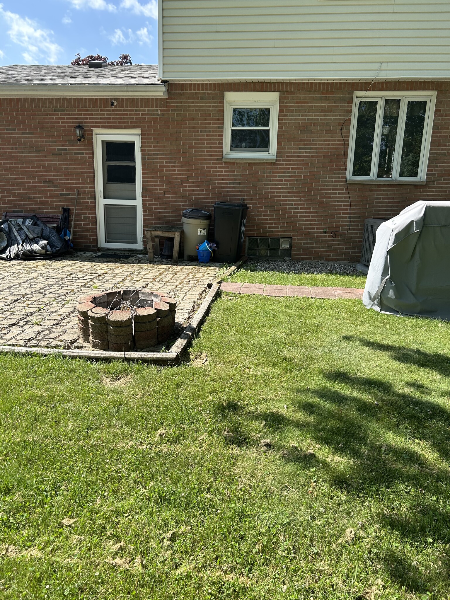 Building Photo - 45 Lancaster Ave