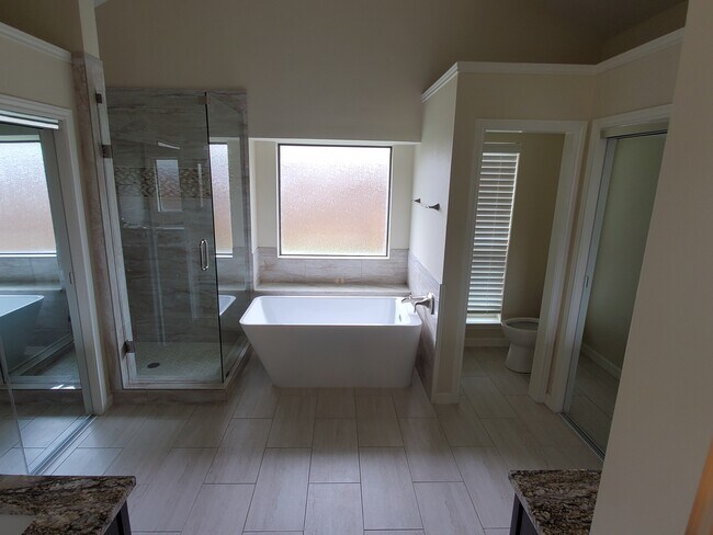 Building Photo - 4424 Windhaven Ln