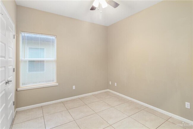 Building Photo - 1205 Bodark Dr
