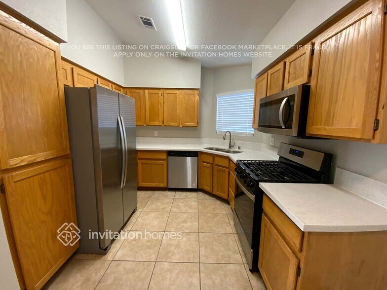 Building Photo - 4041 Hazelridge Dr