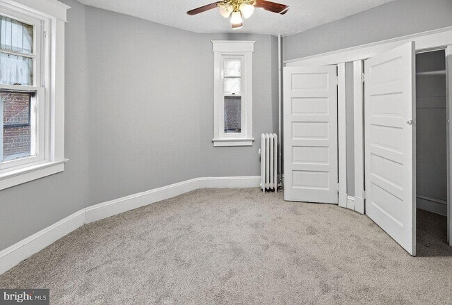 Building Photo - 53 Sanhican Dr