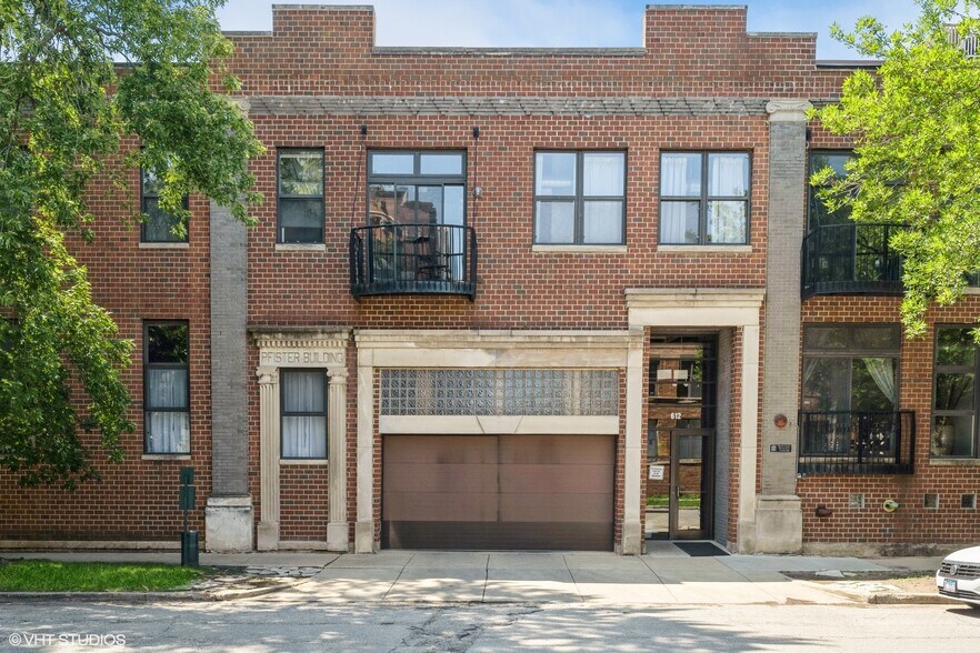 Building Photo - 612 N Oakley Blvd