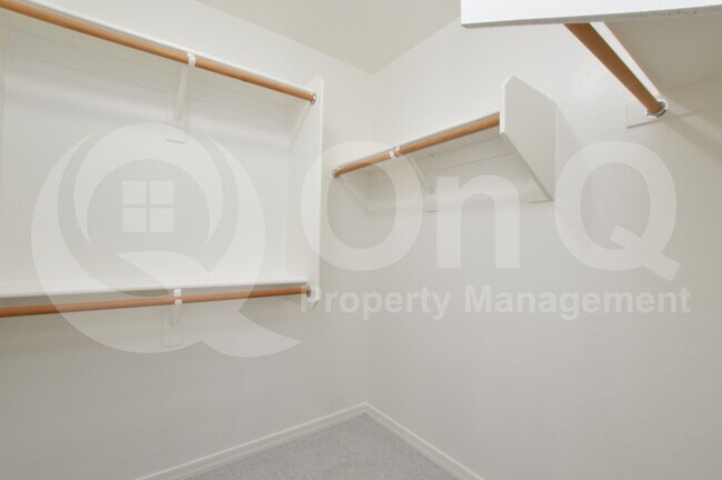 Building Photo - 971 S Brewer Dr