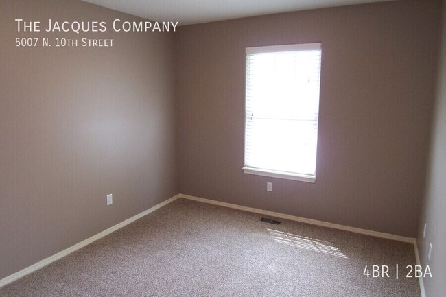 Building Photo - 4 Bedroom 2 Bath in Turnberry Estates, Nor...