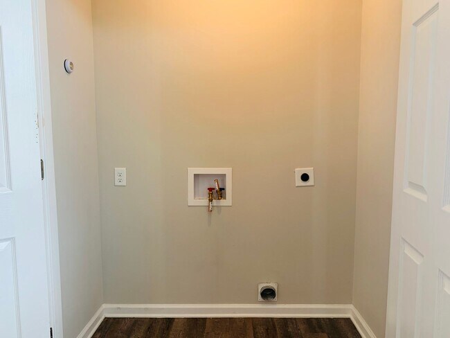 Building Photo - 621 Jefferson St