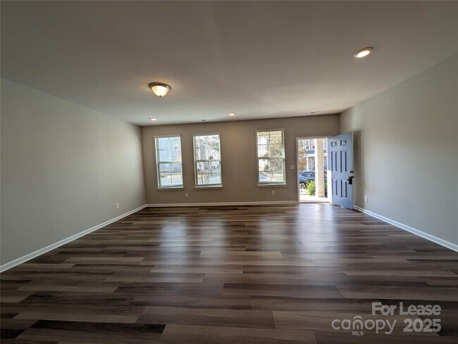 Building Photo - 3433 Glenn Hope Wy