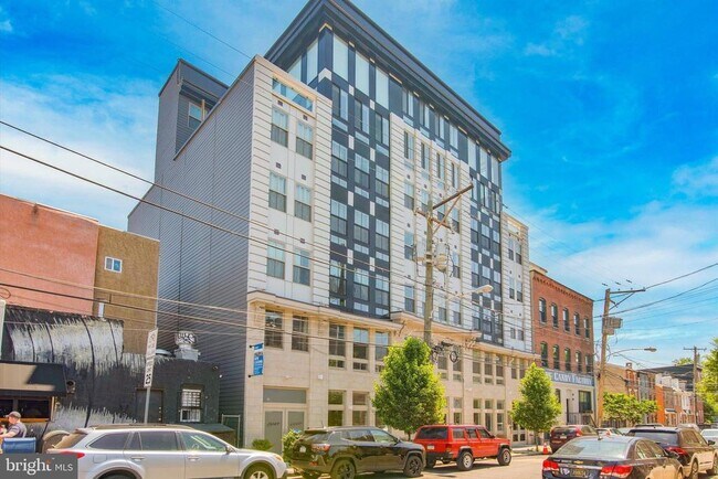 Building Photo - 1133 E Columbia Ave