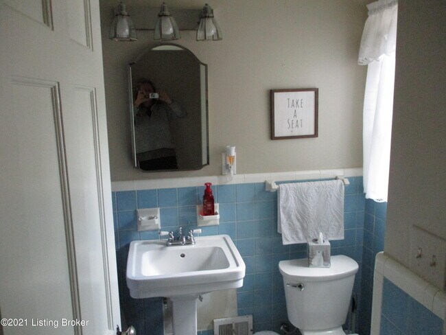 Building Photo - 3342 Dayton Ave