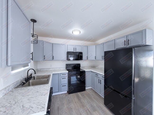 Building Photo - Completely remodeled home!