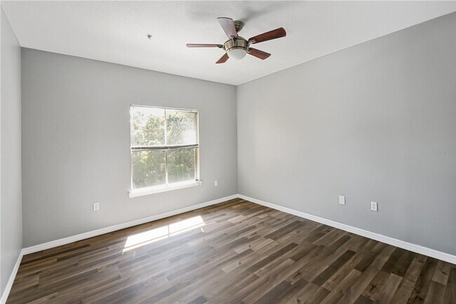 Building Photo - 5610 Pinnacle Heights Circle - #306