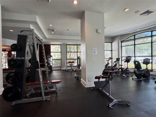 Building Photo - 600 W Las Olas Blvd