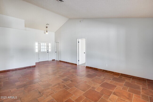 Building Photo - 12512 N 85th Ln