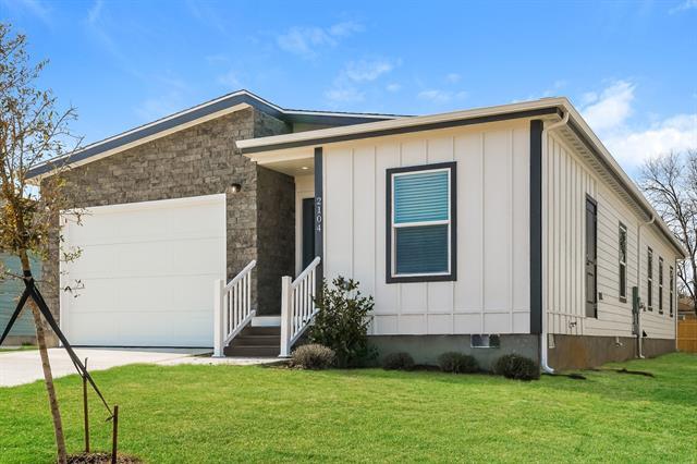 Building Photo - 2104 Belzise Terrace