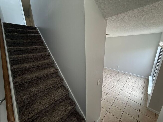 Building Photo - Gulf Breeze - Villa Woods - 2 bedroom, 1.5 bathroom