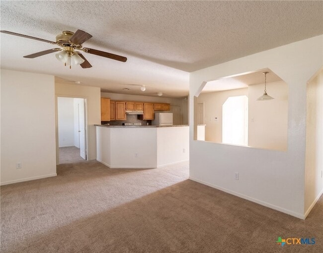 Building Photo - 4607 Lloyd Dr