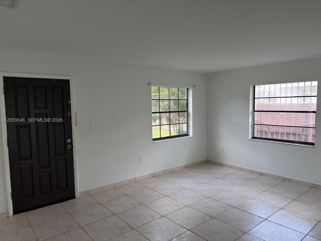 Building Photo - 6822 SW 130th Ave