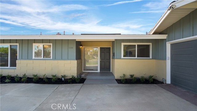 Building Photo - 1152 W Wakefield Ave