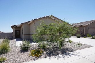 Building Photo - 627 N Crowned Dove Trail