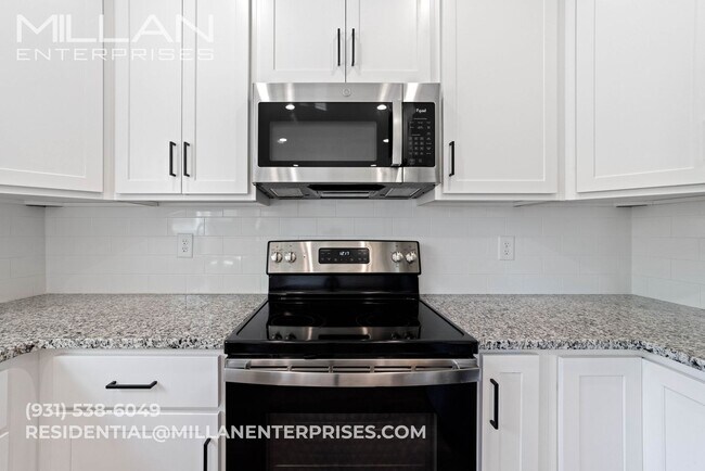 Building Photo - Luxury Modern Home with Covered Deck & Bonus Room - Enjoy Your First Month FREE with a 13-Month L...