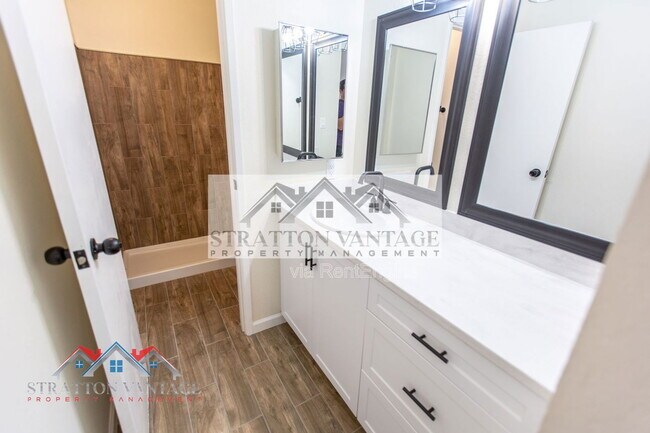 Building Photo - 20 S Buena Vista Ave