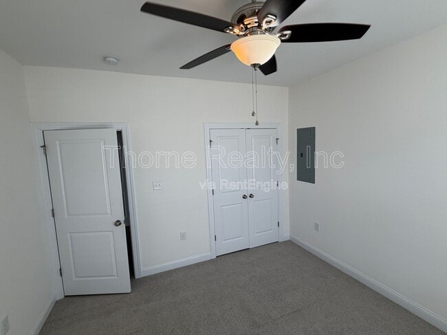 Building Photo - 220 Braylock Dr