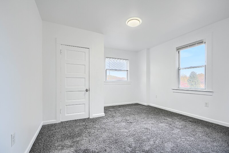 Building Photo - 13 Summerfield Rd