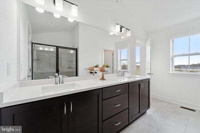 Building Photo - 25 Copper Ct