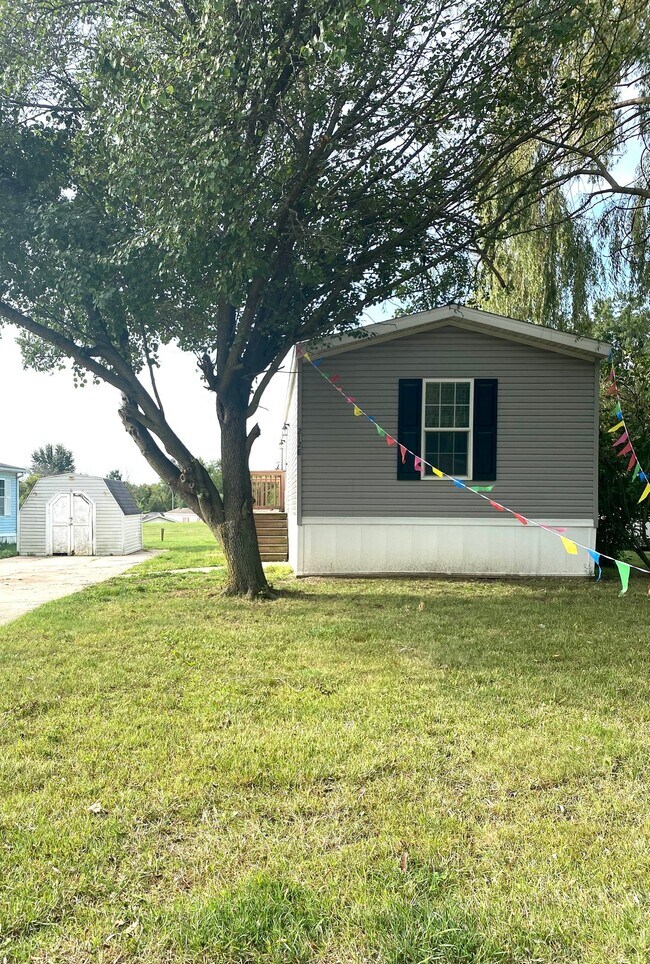 Building Photo - 2128 N Sheeran Dr