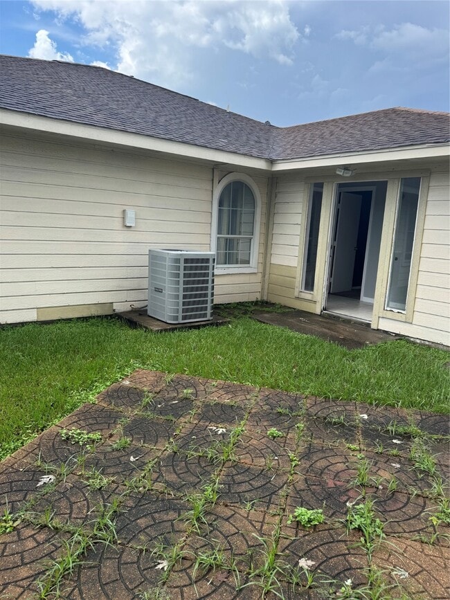 Building Photo - 11123 Cayman Mist Dr