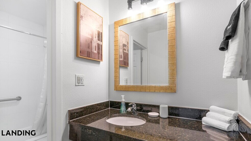 Building Photo - 2851 Maingate Village Cir