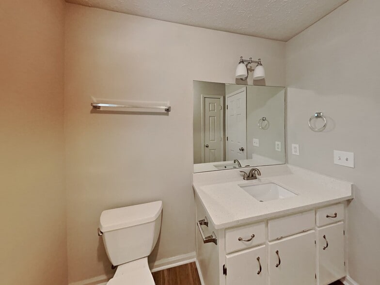 Building Photo - 3718 Cherokee Overlook Dr