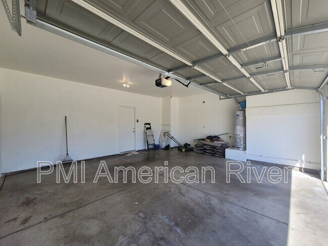 Building Photo - 2032 Danvers Way
