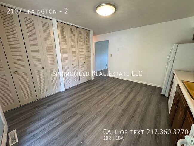 Building Photo - Stylish 2-Bedroom Main Level Unit with Spa...