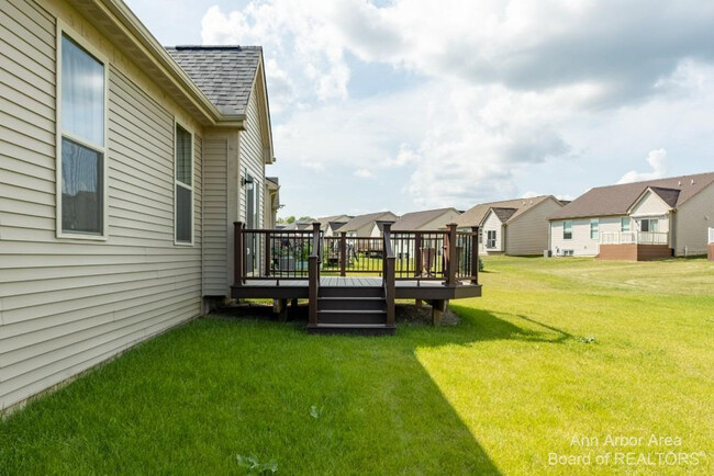Building Photo - 8389 Ardmoor Dr