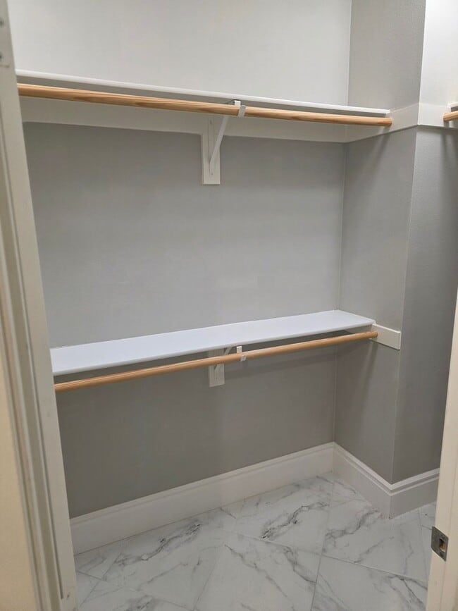 Building Photo - Murrieta 4 Bedroom Home with Solar in Gated Community!