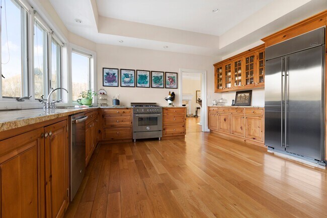 Building Photo - 272 Downs Path