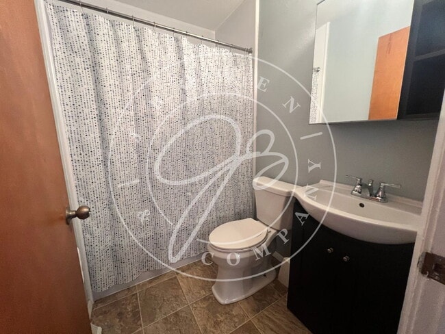 Building Photo - Beautiful 3 Bedroom ranch in Maumee.
