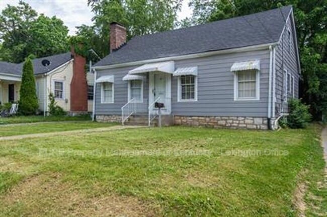 Building Photo - 206 Floral Park