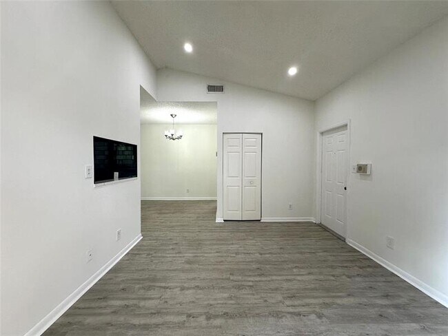 Building Photo - 641 Cypress Lake Blvd