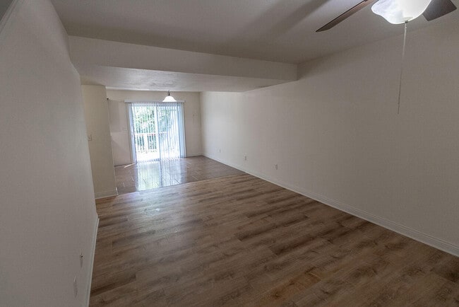 Building Photo - 4610 Dehaven Dr