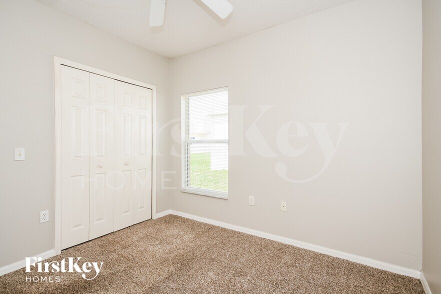 Building Photo - 958 Cumberland Dr