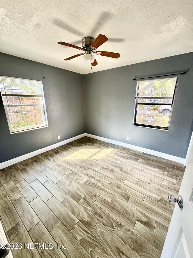 Building Photo - 5415 Lori Dr S